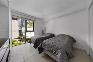 31 SE 6th St, Miami, FL 33131 - Photo 12