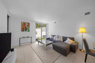 31 SE 6th St, Miami, FL 33131 - Photo 4