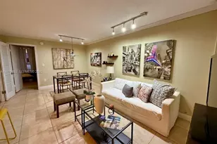 910 Michigan Ave, Miami Beach, FL 33139 - Photo 2