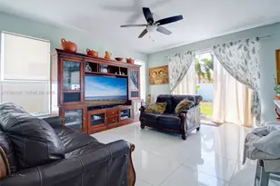 1156 NE 37th Pl, Homestead, FL 33033 - Photo 10