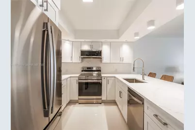 5701 Collins Ave #307, Miami Beach, FL 33140 - Photo 4