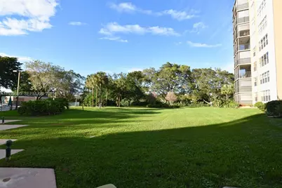 900 Saint Charles Pl #606, Pembroke Pines, FL 33026 - Photo 30