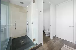 1100 Biscayne Blvd, Miami, FL 33132 - Photo 10