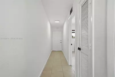 1185 Marseille Dr #308, Miami Beach, FL 33141 - Photo 10