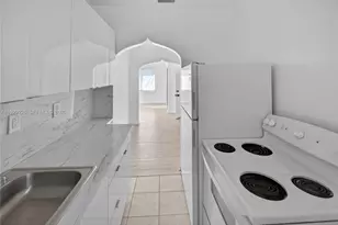 1220 Marseille Dr, Miami Beach, FL 33141 - Photo 16