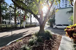 3007 NE 183rd Ln, Aventura, FL 33160 - Photo 42