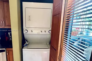 3007 NE 183rd Ln, Aventura, FL 33160 - Photo 18