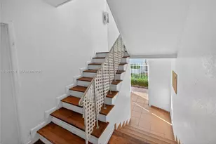 1220 Marseille Dr, Miami Beach, FL 33141 - Photo 14