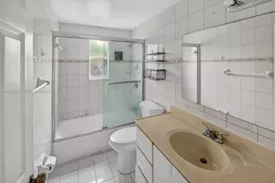 1220 Marseille Dr, Miami Beach, FL 33141 - Photo 12