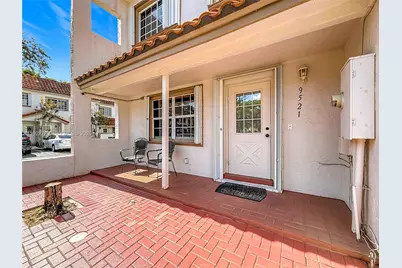 9521 NW 42nd St, Sunrise, FL 33351 - Photo 4