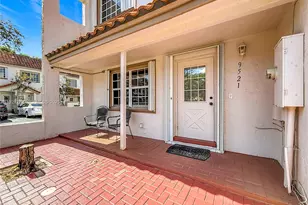 9521 NW 42nd St, Sunrise, FL 33351 - Photo 4