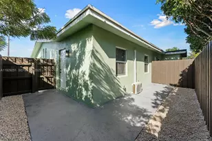 2610 NW 83rd Ave, Sunrise, FL 33322 - Photo 2