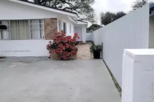 2126 NW 47th Terrace, Miami, FL 33142 - Photo 4