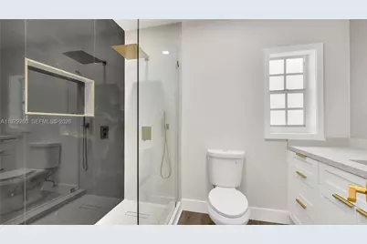 261 NW 144th St, Miami, FL 33168 - Photo 12