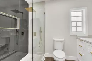 261 NW 144th St, Miami, FL 33168 - Photo 12