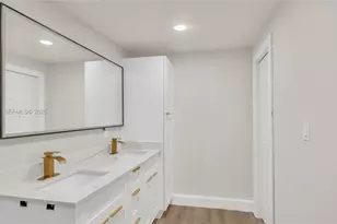 261 NW 144th St, Miami, FL 33168 - Photo 16