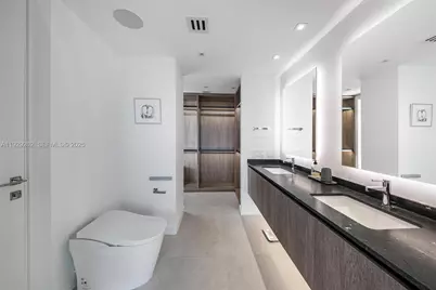 1000 Venetian Way #1004, Miami, FL 33139 - Photo 32