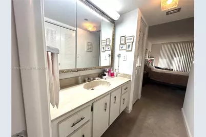 1100 Saint Charles Pl #620, Pembroke Pines, FL 33026 - Photo 12