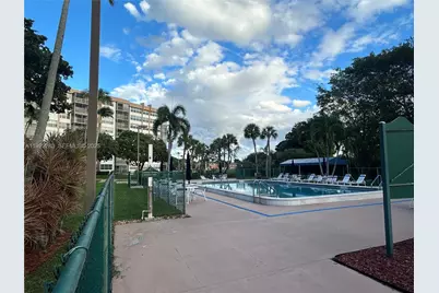 1100 Saint Charles Pl #620, Pembroke Pines, FL 33026 - Photo 24