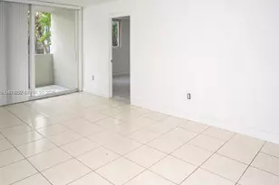 10090 NW 80th Ct, Hialeah Gardens, FL 33016 - Photo 6