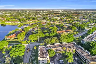 9415 W McNab Rd, Tamarac, FL 33321 - Photo 22