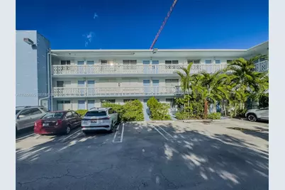 1120 102nd St #6, Bay Harbor Islands, FL 33154 - Photo 2