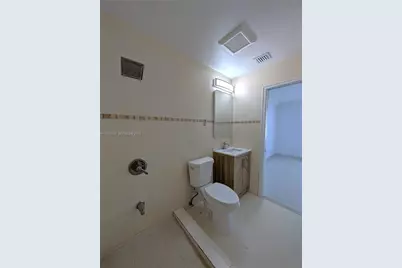 7199 W 30th Ct, Hialeah, FL 33018 - Photo 24
