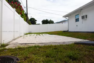 8781 Johnson St, Pembroke Pines, FL 33024 - Photo 16