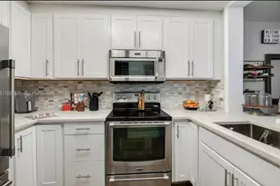 7173 Orange Dr, Davie, FL 33314 - Photo 10