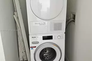 1000 Brickell Plaza, Miami, FL 33131 - Photo 12