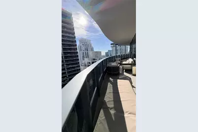 1000 Brickell Plz #4009, Miami, FL 33131 - Photo 34