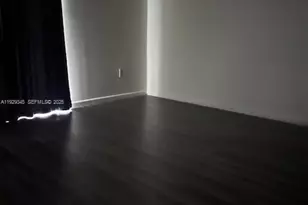 10000 NW 80th Ct, Hialeah Gardens, FL 33016 - Photo 8