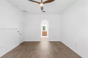 3560 W 88th St, Hialeah, FL 33018 - Photo 18