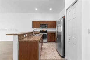 3560 W 88th St, Hialeah, FL 33018 - Photo 8