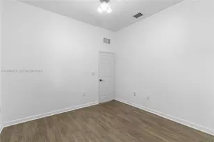 3560 W 88th St, Hialeah, FL 33018 - Photo 26