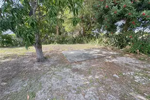 648 W 10th St, Riviera Beach, FL 33404 - Photo 18