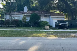 234 Pinecrest Dr, Miami Springs, FL 33166 - Photo 1