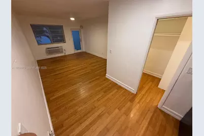 7315 Byron Ave #12, Miami Beach, FL 33141 - Photo 4