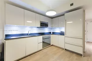 1010 Brickell Ave, Miami, FL 33131 - Photo 12