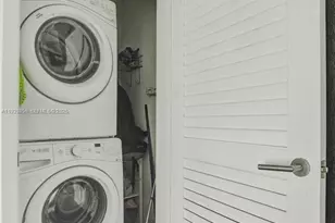 88 SW 7th St, Miami, FL 33130 - Photo 18