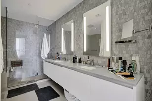 88 SW 7th St, Miami, FL 33130 - Photo 14