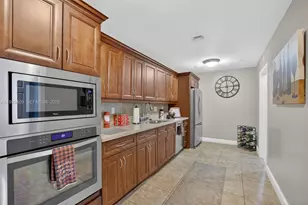 1930 NE 2nd Ave, Wilton Manors, FL 33305 - Photo 44