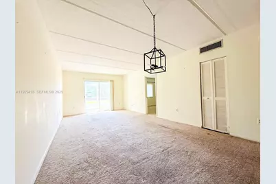 649 S Tamiami Trail #112, Venice, FL 34285 - Photo 8
