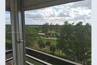 1100 St Charles Pl #719, Pembroke Pines, FL 33026 - Photo 8