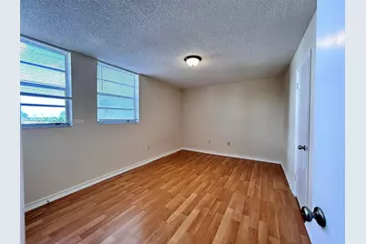 5050 NW 7th St #401, Miami, FL 33126 - Photo 14