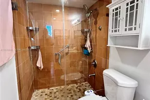 5050 NW 7th St, Miami, FL 33126 - Photo 22