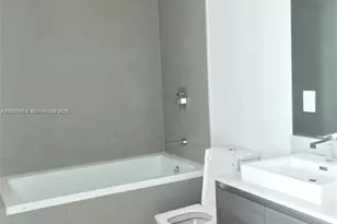 1080 Brickell Ave, Miami, FL 33131 - Photo 4