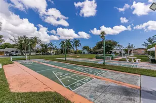 815 SW 10th Terrace, Hallandale Beach, FL 33009 - Photo 12