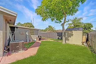 1631 NE 32nd St, Pompano Beach, FL 33064 - Photo 26