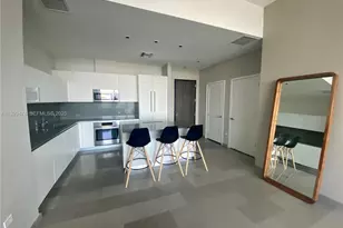 68 SE 6th St, Miami, FL 33131 - Photo 4